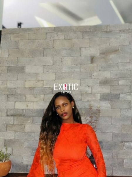 Kenia Isimbi — 2