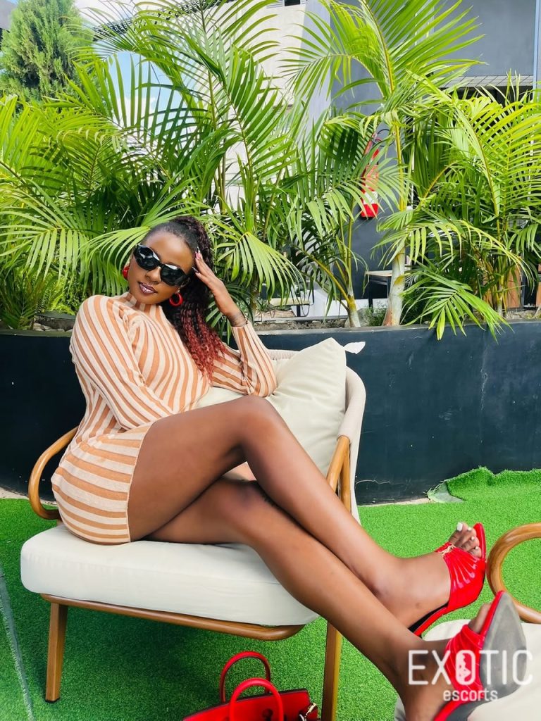 Angela, escort in Nyarugunga, Rwanda (photo 2)